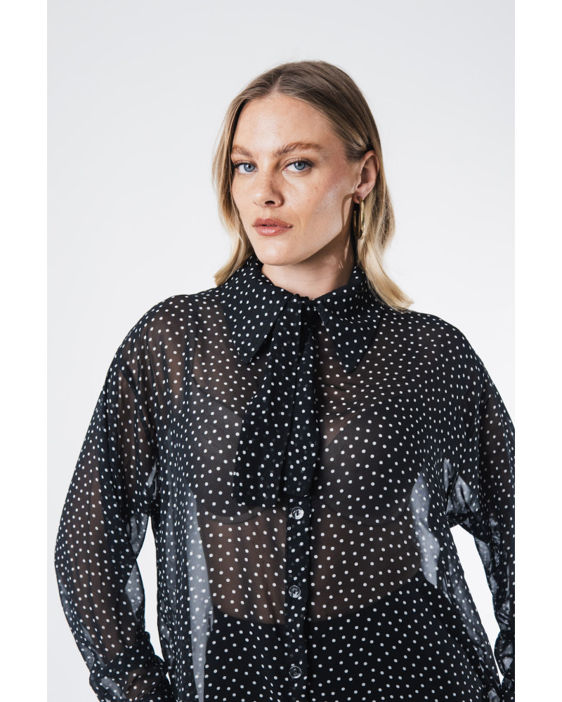 Betty black shirt 
